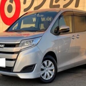 TOYOTA NOAH 2018