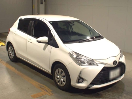 TOYOTA VITZ 2018 - Image 7
